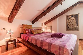 Vivaldi Apartment