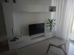 The Edge Apartment