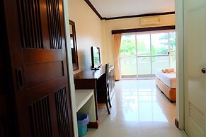 Baan Suanphet Resort