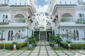 Dalat De Charme Village