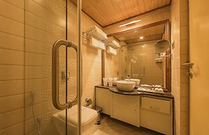 White Lotus Hotel