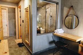 The Dalat Shelter
