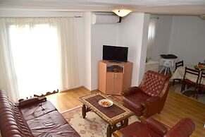 Apartments Dobrisa
