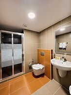 Celino Hotel