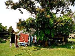 Giant House Riverside