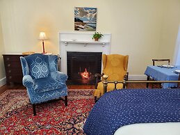 Harbourside Inn