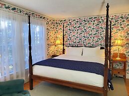 Harbourside Inn