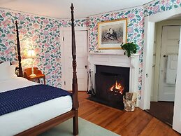 Harbourside Inn