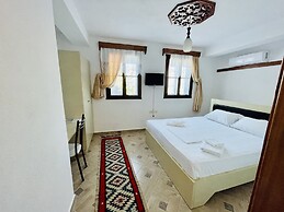 Denis Guest House
