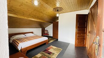 Denis Guest House