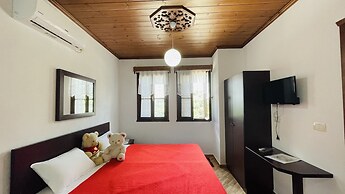 Denis Guest House
