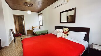Denis Guest House