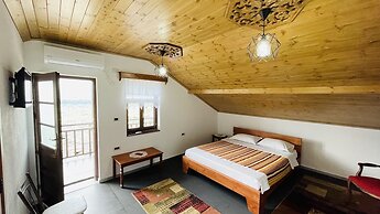 Denis Guest House