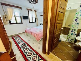 Denis Guest House