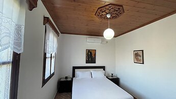 Denis Guest House