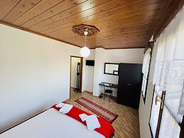 Denis Guest House