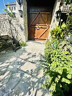 Denis Guest House