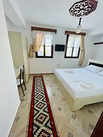 Denis Guest House