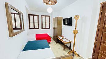 Denis Guest House