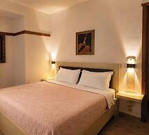 Denis Guest House