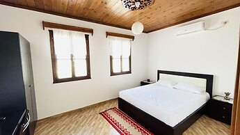 Denis Guest House