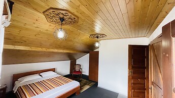 Denis Guest House