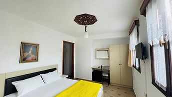 Denis Guest House