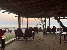 Madhu Beach Huts