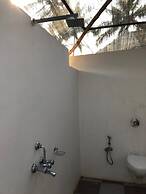 Madhu Beach Huts