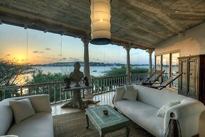 The Majlis Hotel