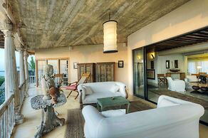 The Majlis Hotel