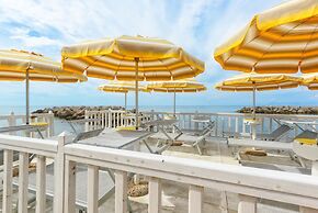 Hotel La Marina