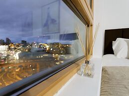 Live in Leeds Sky Penthouse