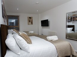 Live in Leeds Sky Penthouse