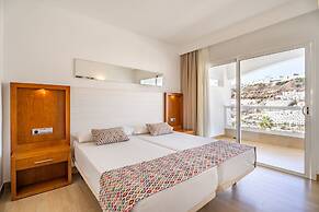 Apartamentos Cabau Altair