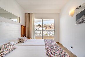 Apartamentos Cabau Altair