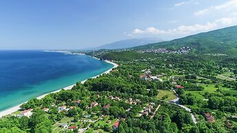 Sintrivanis Beach Resort