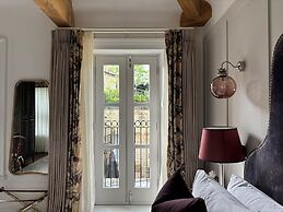 Manor House Lindley