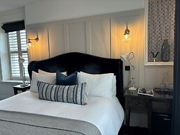Manor House Lindley