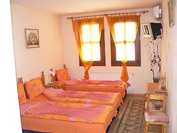 Hotel Varusha