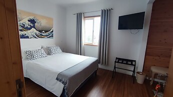 Porto Pim Guest House
