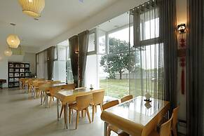 Zhida Craft Service Guest House