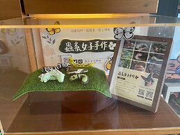 Zhida Craft Service Guest House