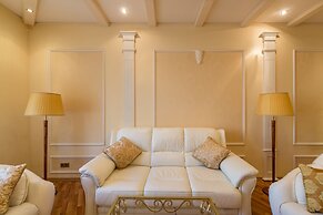 Lakshmi Apartment Great Classic