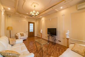 Lakshmi Apartment Great Classic