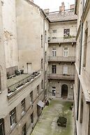 Pelicanstay in Buda Historical District