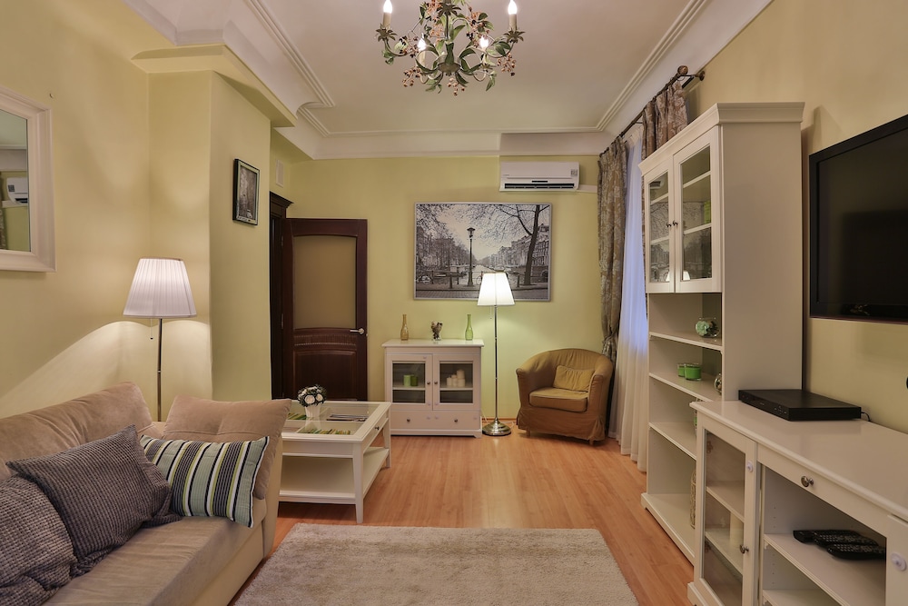 Lakshmi Apartment Boulevard 3-Bedroom