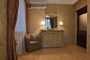 Lakshmi Apartment Boulevard 3-Bedroom