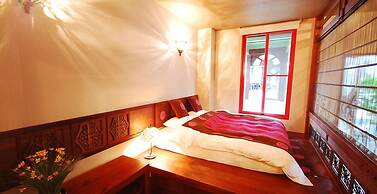 March Three Inn