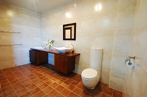 March Three Inn